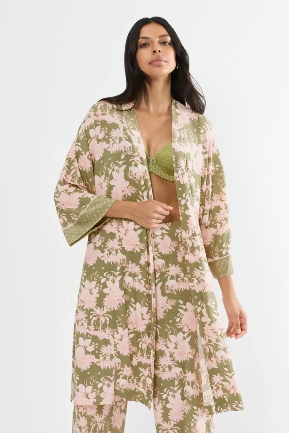 gynaikeia-roba-triumph-aura-spotlight-robe-01 (1) Γυναικεία Ρόμπα Triumph Aura Spotlight Robe 01 - Image 1