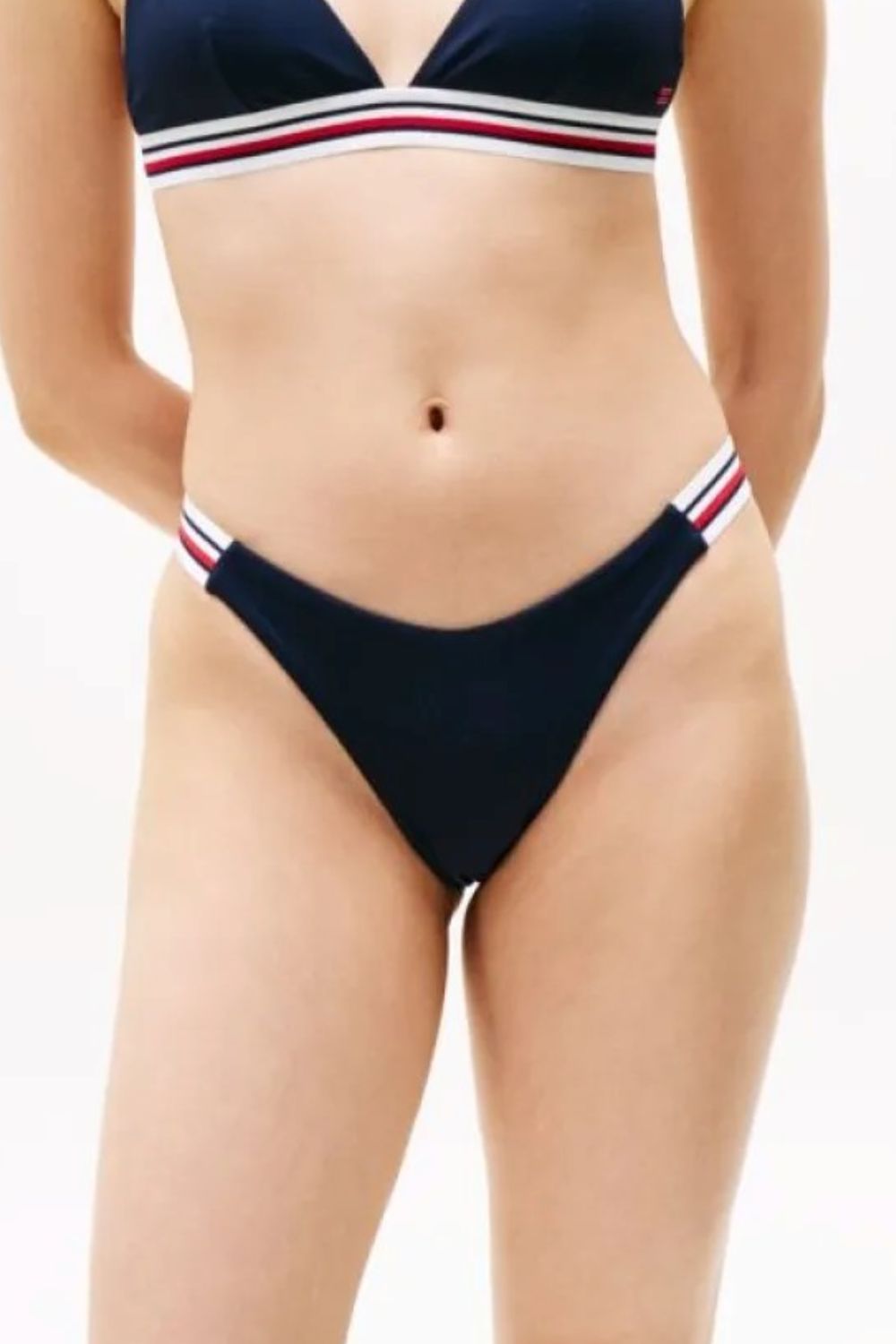 gynaikeio-magio-tommy-hilfiger-bikini-bottom-me-global-rige-leptomereia Γυναικείο Μαγιό Tommy Hilfiger Bikini Bottom Με Global Ριγέ Λεπτομέρεια - Image 1